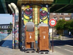 Urinoire féminine madamePee en ville